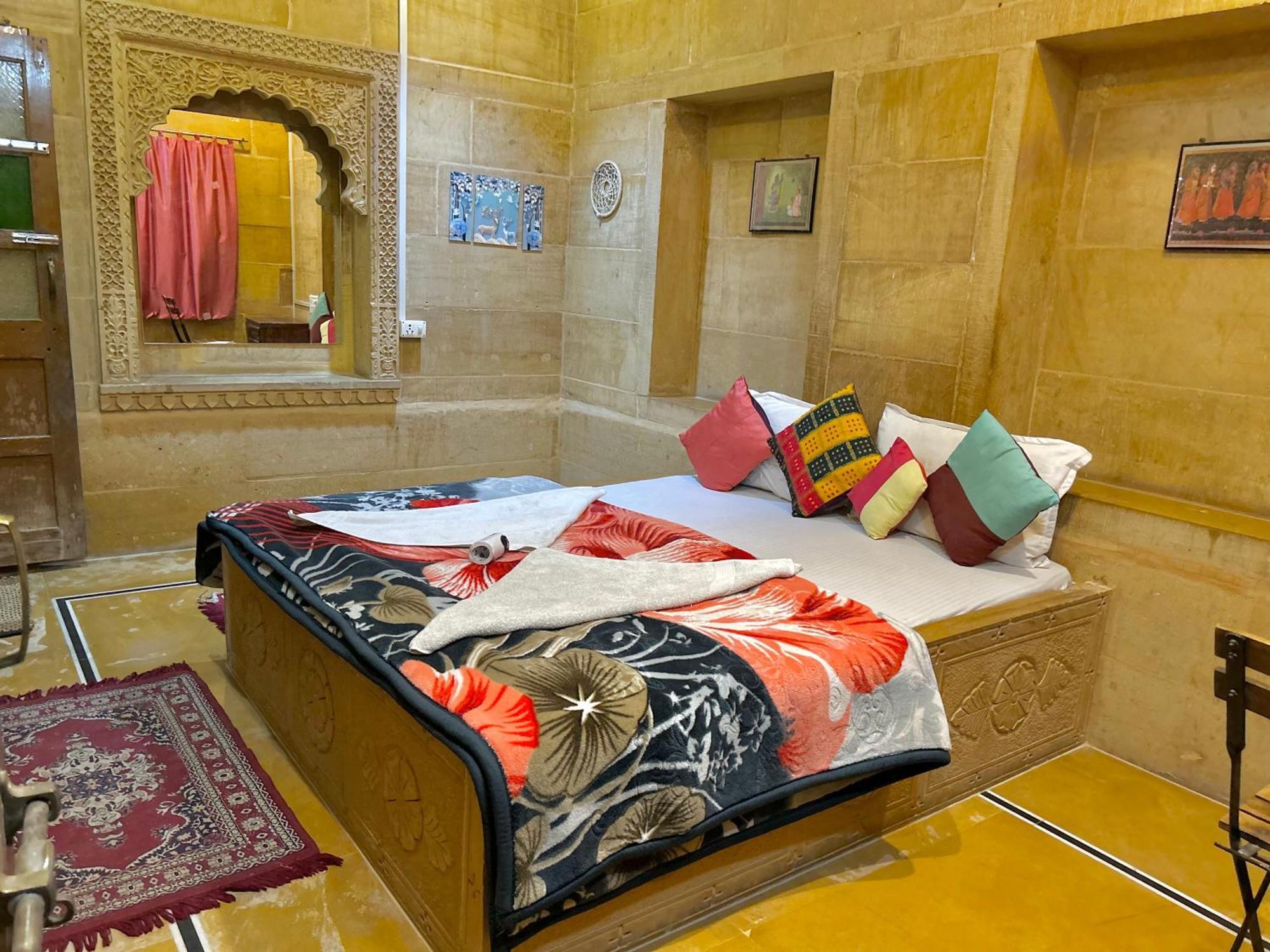 Hotel Pol Haveli Jaisalmer Esterno foto