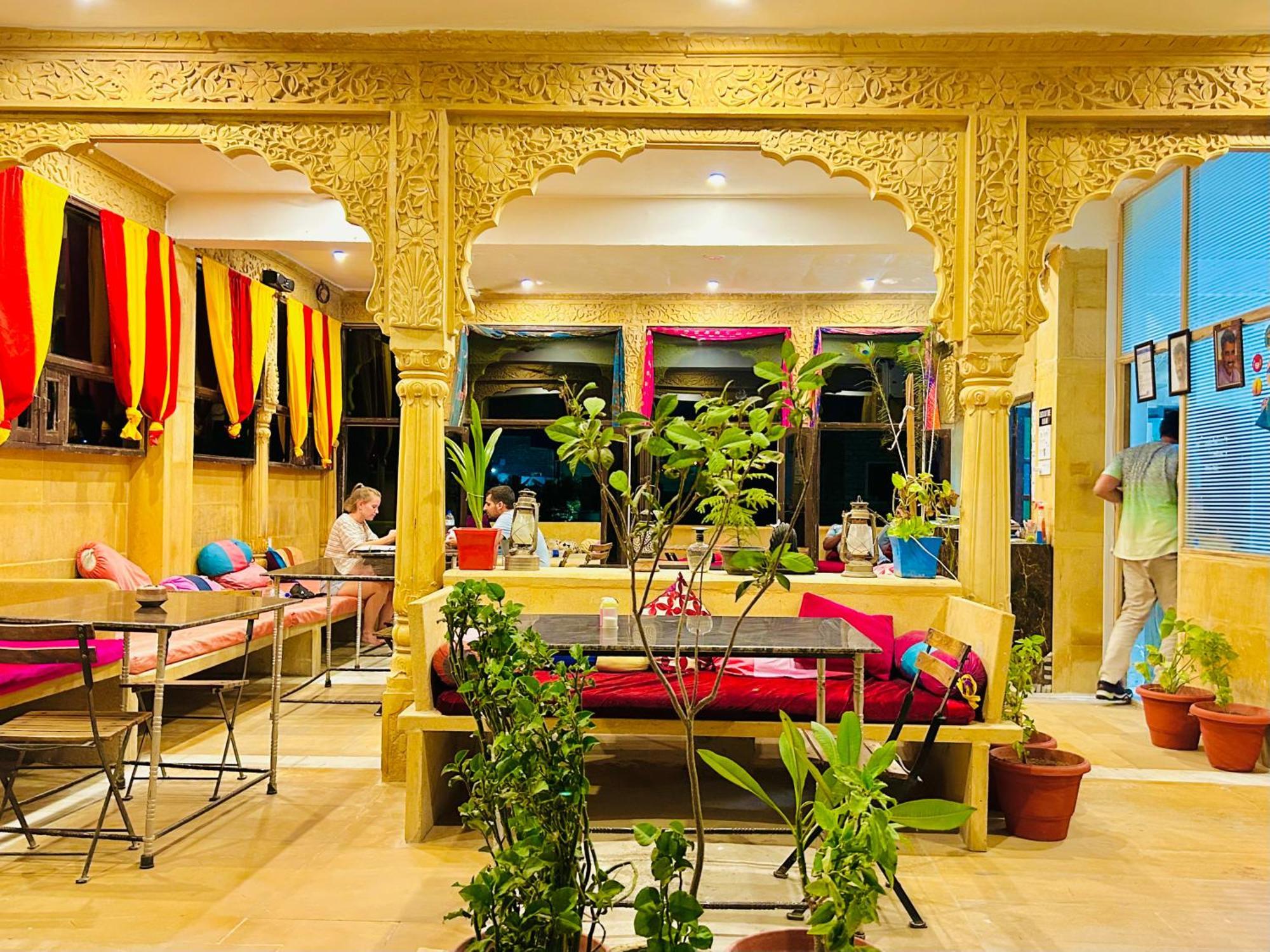 Hotel Pol Haveli Jaisalmer Esterno foto